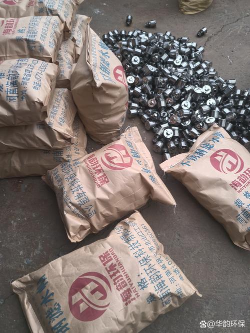 其主体采用abs工程塑料制造,通过强化螺纹结构和增设橡